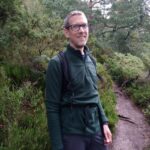 Ingo Steinke mit Regenjacke in den Cairngorms