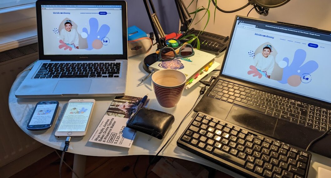 laptops_devices_kleiderordnung_website_20230509_184023645