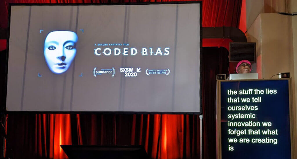 Addah Parris spricht über den Film Coded Bias auf der border:none-Konferenz 2023 in Nürnberg